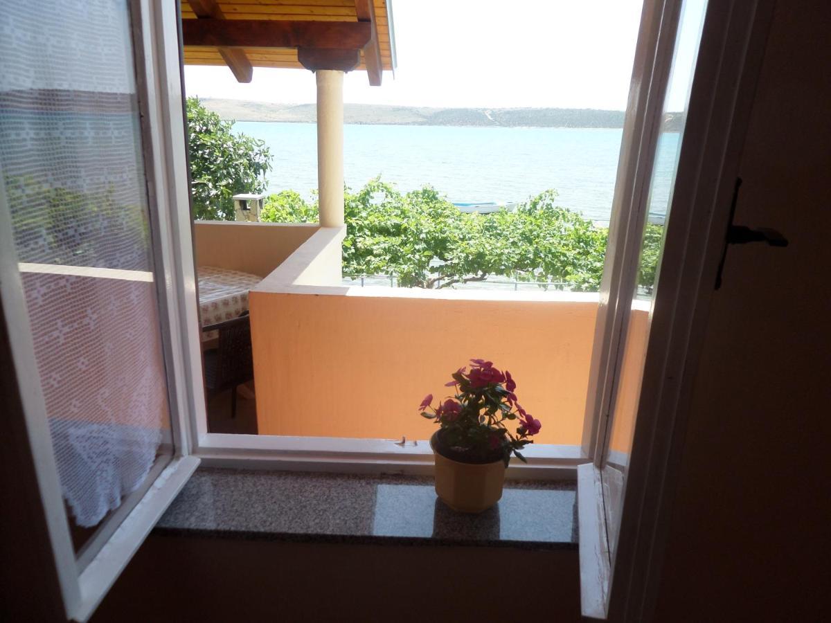 Apartmani Mirko Ljubac Ražanac Extérieur photo
